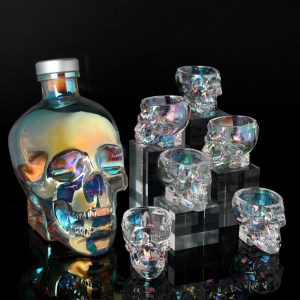 Crystal Head Aurora 750 ml with 6 Iridescent Shot Glasses
