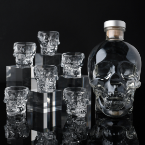 Crystal Head Original 750 mL with 6 Clear Shot Glasses