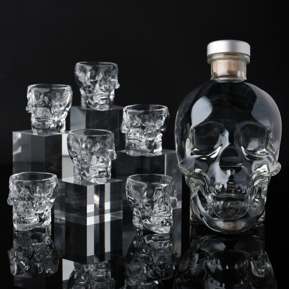Crystal Head Original 750 mL with 6 Clear Shot Glasses